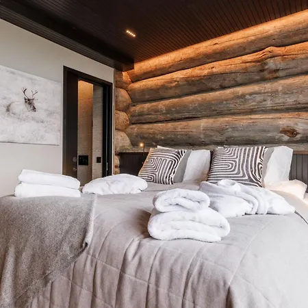 Luxury Utsun Otso Inc Hot Tub * Levi