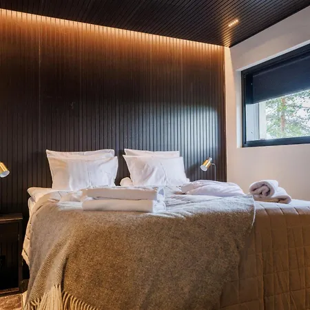 Luxury Utsun Otso Inc Hot Tub Леви