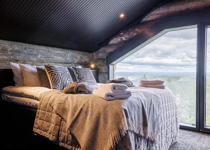 Luxury Utsun Otso Inc Hot Tub * Levi